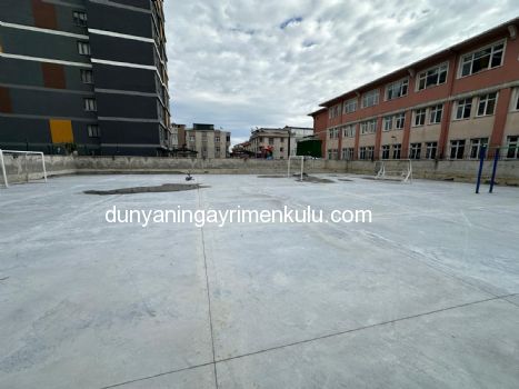 SULTANGAZİ İSMETPAŞA'DA PRESTİJLİ BİNADA SATILIK DÜKKAN