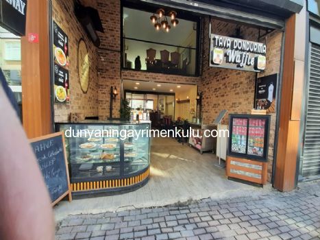 ÇIRAĞAN CADDESİ ÜZERİNDE 200m2 SATILIK DÜKKAN & KAFE & MAĞAZA