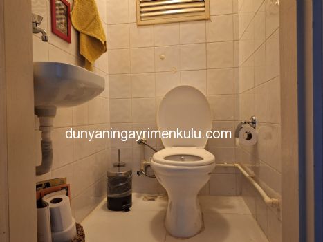 BEYLERBEYİ'NDE  BOĞAZ MANZARALI CADDE ÜZERİNDE 3+1 SATILIK DAİRE