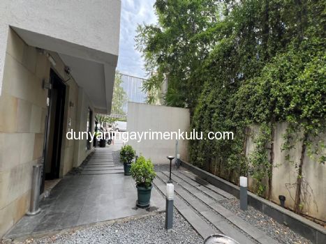 YILDIZ POSTA CADDESİ YILDIZ RESIDANS'TA KİRALIK OFİS