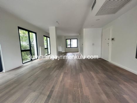 YILDIZ POSTA CADDESİ YILDIZ RESIDANS'TA KİRALIK OFİS