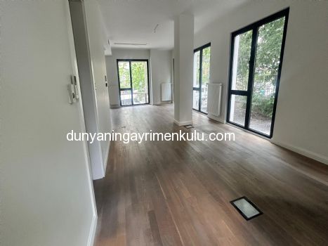 YILDIZ POSTA CADDESİ YILDIZ RESIDANS'TA KİRALIK OFİS