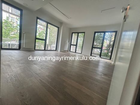 YILDIZ POSTA CADDESİ YILDIZ RESIDANS'TA KİRALIK OFİS