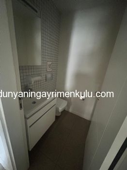 YILDIZ POSTA CADDESİ YILDIZ RESIDANS'TA KİRALIK OFİS