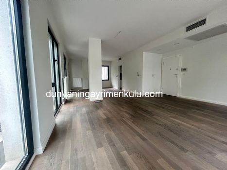 YILDIZ POSTA CADDESİ YILDIZ RESIDANS'TA KİRALIK OFİS