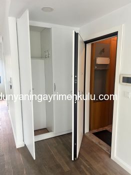 YILDIZ POSTA CADDESİ YILDIZ RESIDANS'TA KİRALIK OFİS