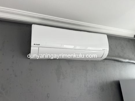 KIZILTOPRAK'TA CADDEYE CEPHELİ İŞ MERKEZİNDE SATILIK OFİS