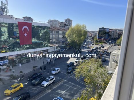KIZILTOPRAK'TA CADDEYE CEPHELİ İŞ MERKEZİNDE SATILIK OFİS