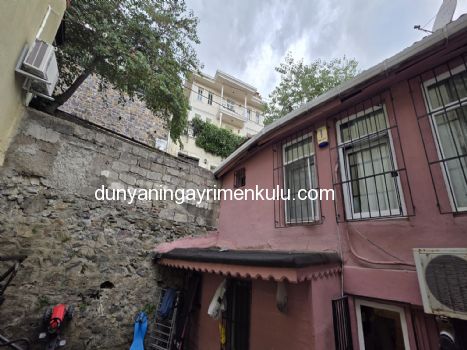 BEBEK SIRTLARINDA YATIRIMLIK MÜSTAKİL EV