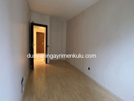 ATAŞEHİR ATA BLOKLARI'NDA BOŞ / MASRAFSIZ SATILIK 3+1 DAİRE